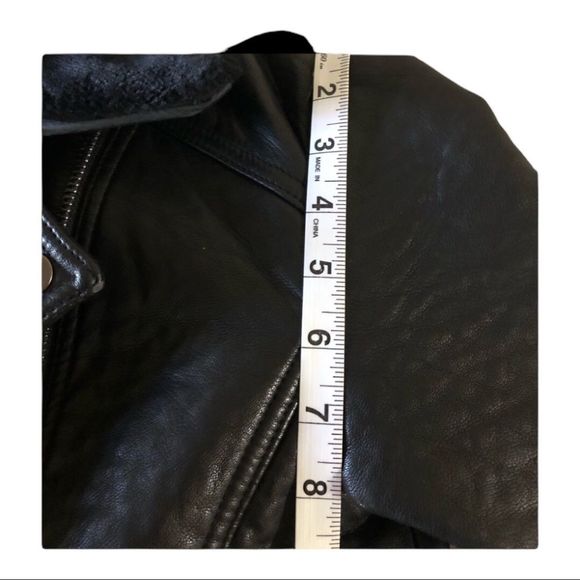FAUX black leather jacket by FOREVER 21 size M - Picture 10 of 11